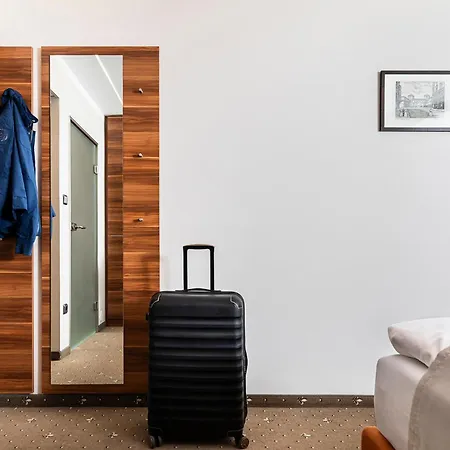 Hotel Isartor-3